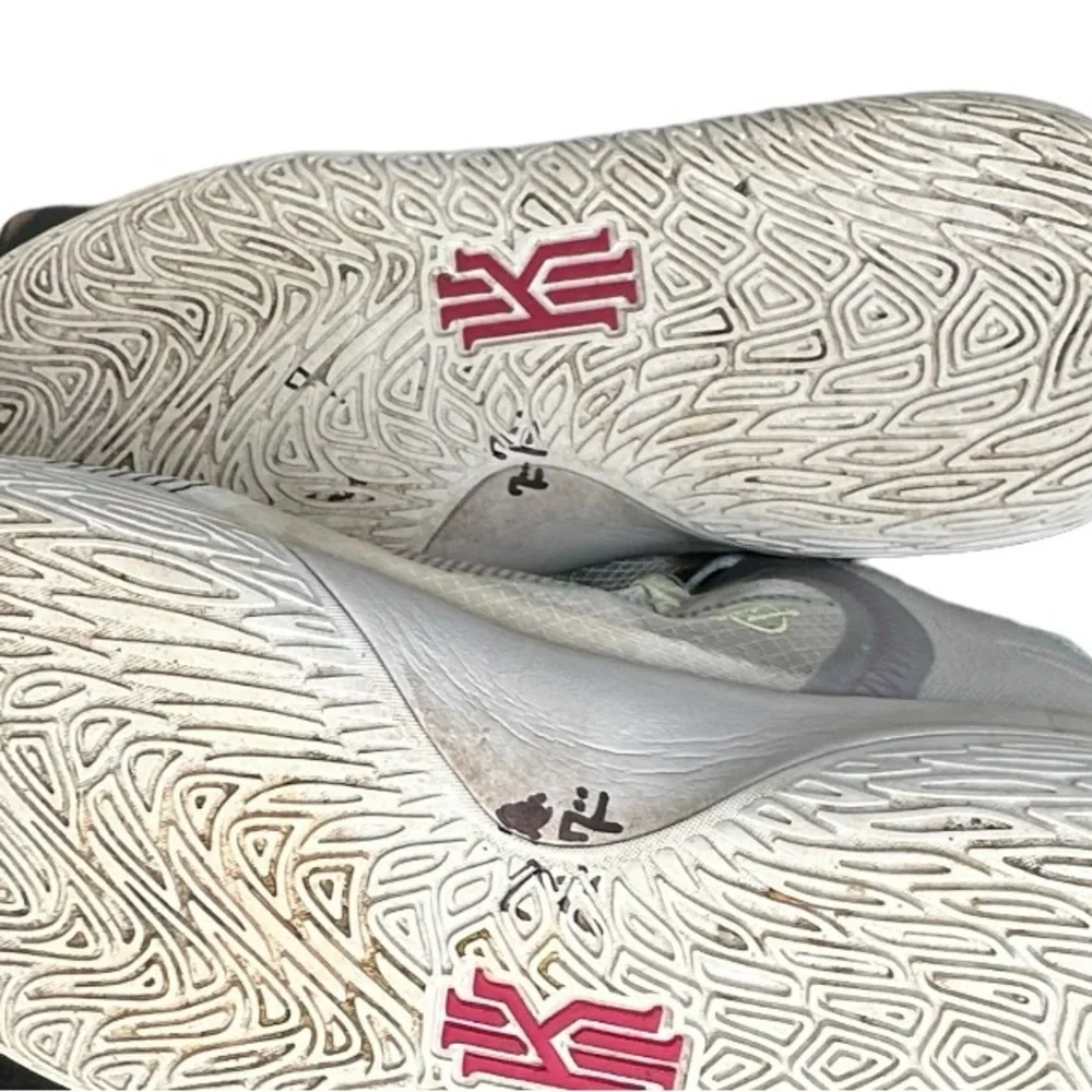 Nike Athletic‎ Shoes
